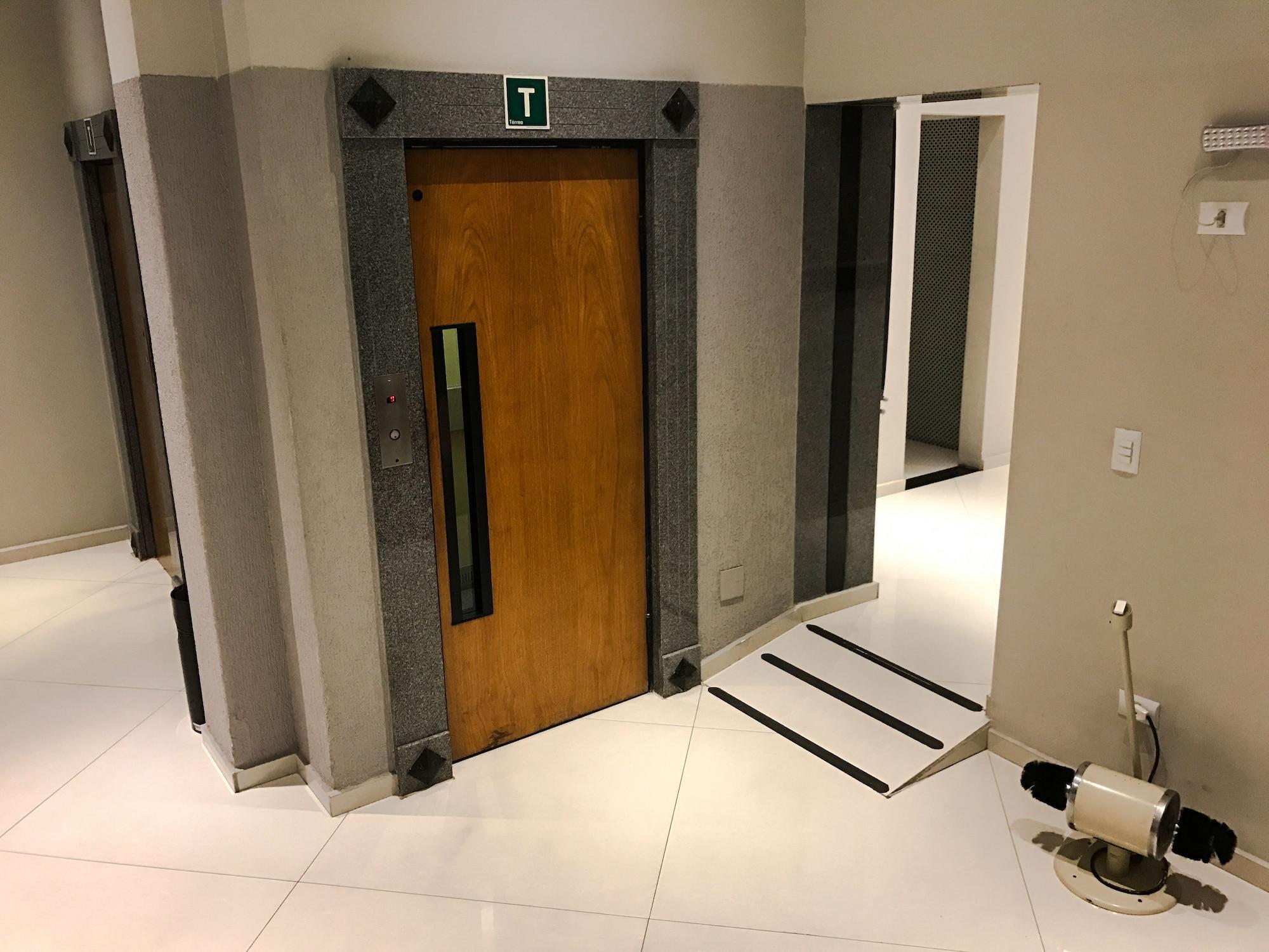 Rede Andrade Mercado Hotel Kurytyba Zewnętrze zdjęcie